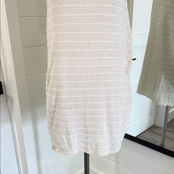 Sarah Pacini Off-White Textured Tunic - Picture 3 of 13